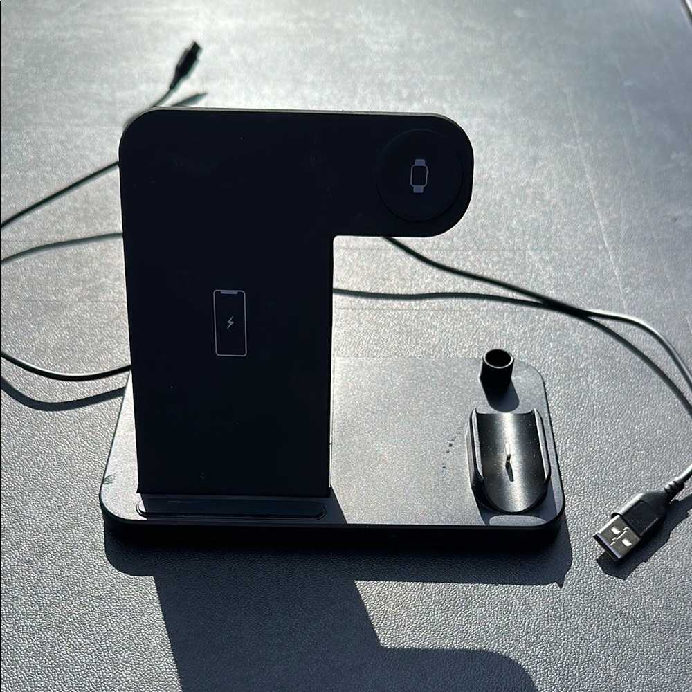 Black Wireless Charging Station